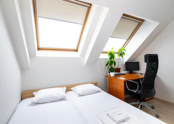 Spacious 2Bd Flat With Secure Free Parking